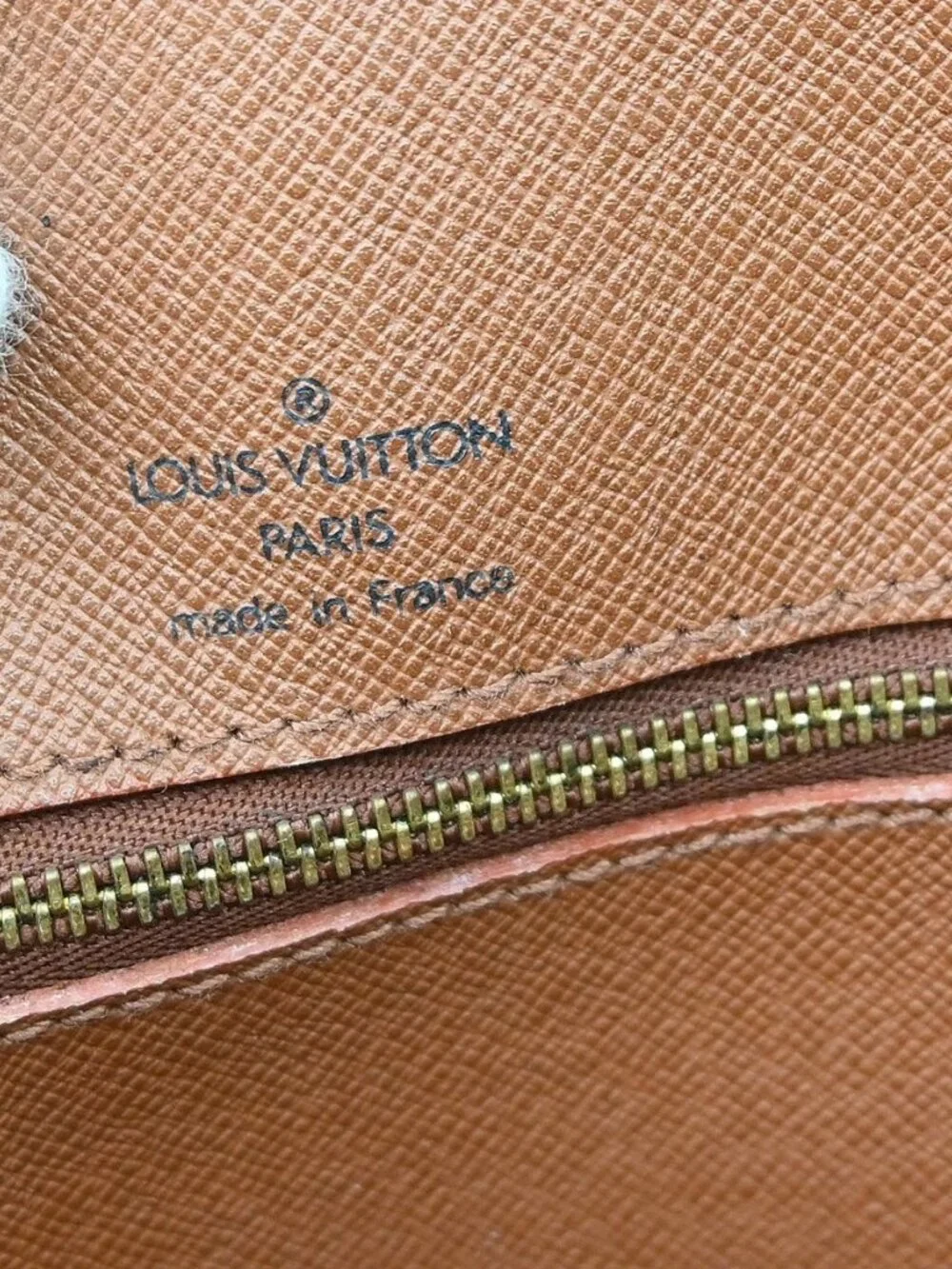 LOUIS VUITTON PORTE DOCUMENTS VOYAGE HANDBAG